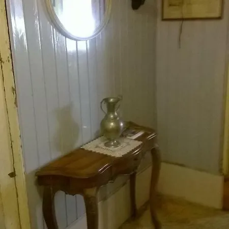 The Merchant Of Apartman *