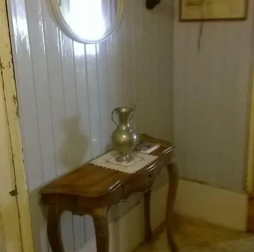 The Merchant Of Apartman *
